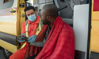 Les ambulances et le soutien psychologique aux patients en transit