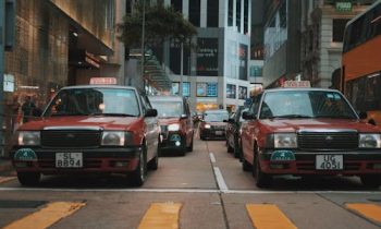 Les meilleures pratiques pour choisir un taxi fiable dans une ville étrangère